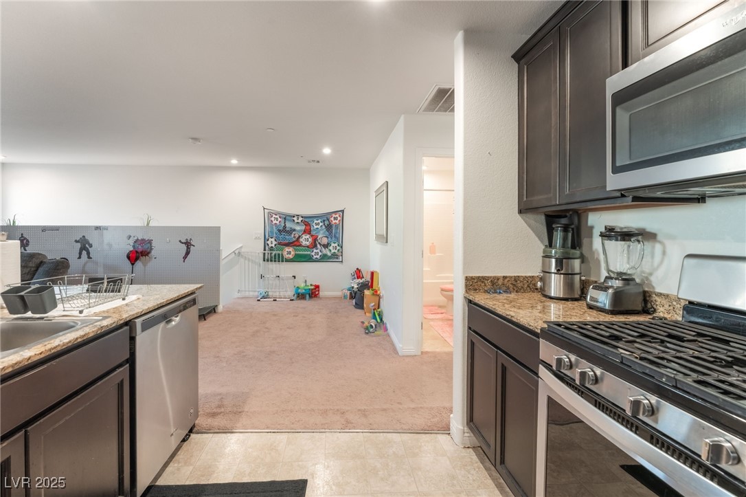 4636 Dover Straight Street Las Vegas NV 89115