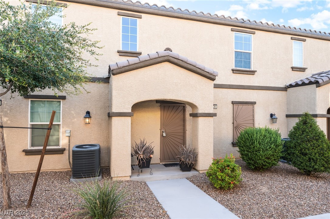 4636 Dover Straight Street Las Vegas NV 89115