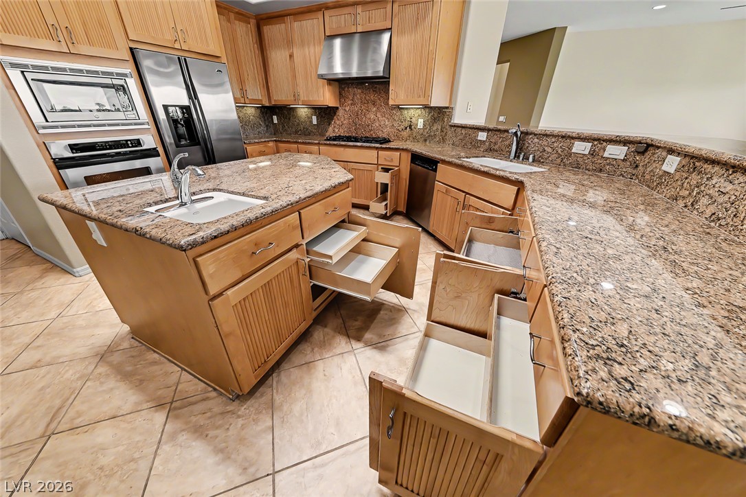 2738 Cherrydale Falls Drive Henderson NV 89052