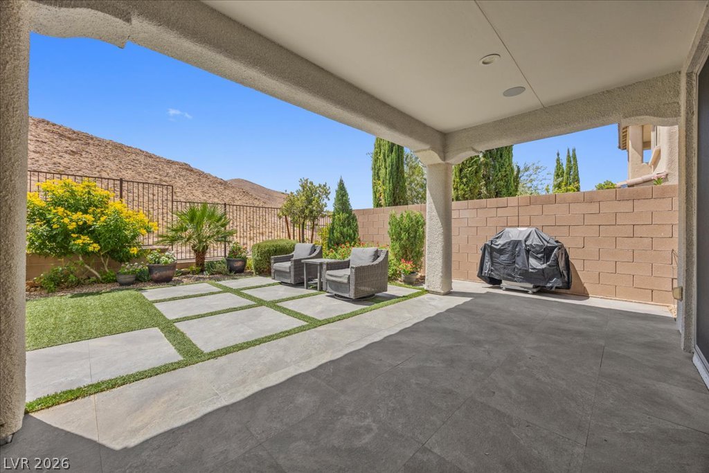 12723 Coastline Shadow Street Las Vegas NV 89141