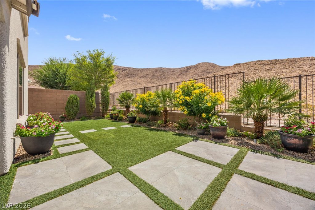 12723 Coastline Shadow Street Las Vegas NV 89141