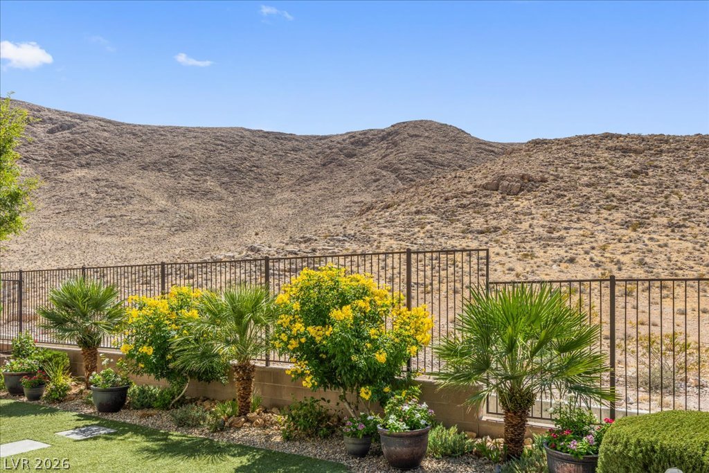 12723 Coastline Shadow Street Las Vegas NV 89141