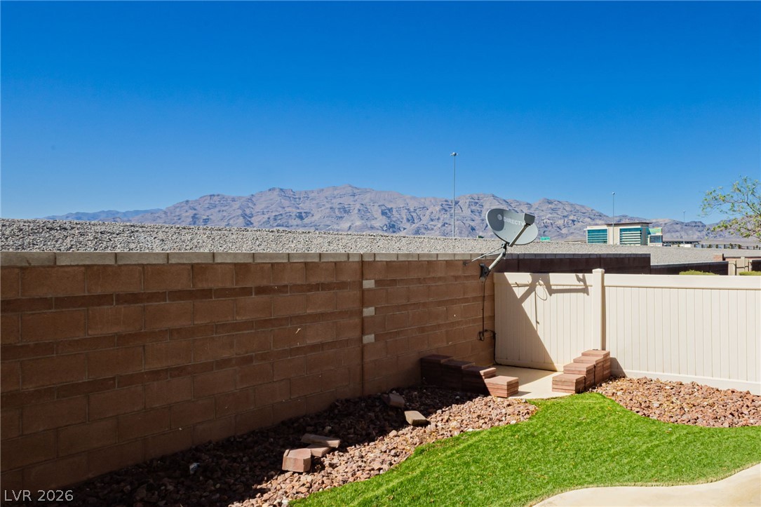 6752 Lookout Lodge Lane 2 North Las Vegas NV 89084
