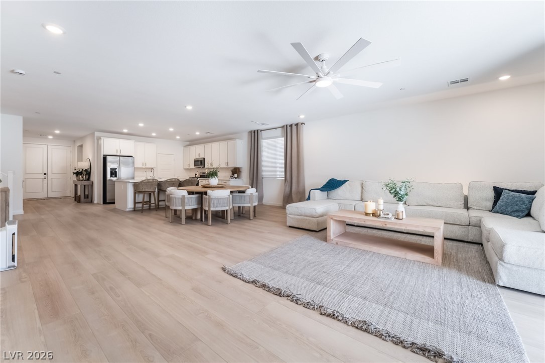 2280 Lazlo Point Street Henderson NV 89044