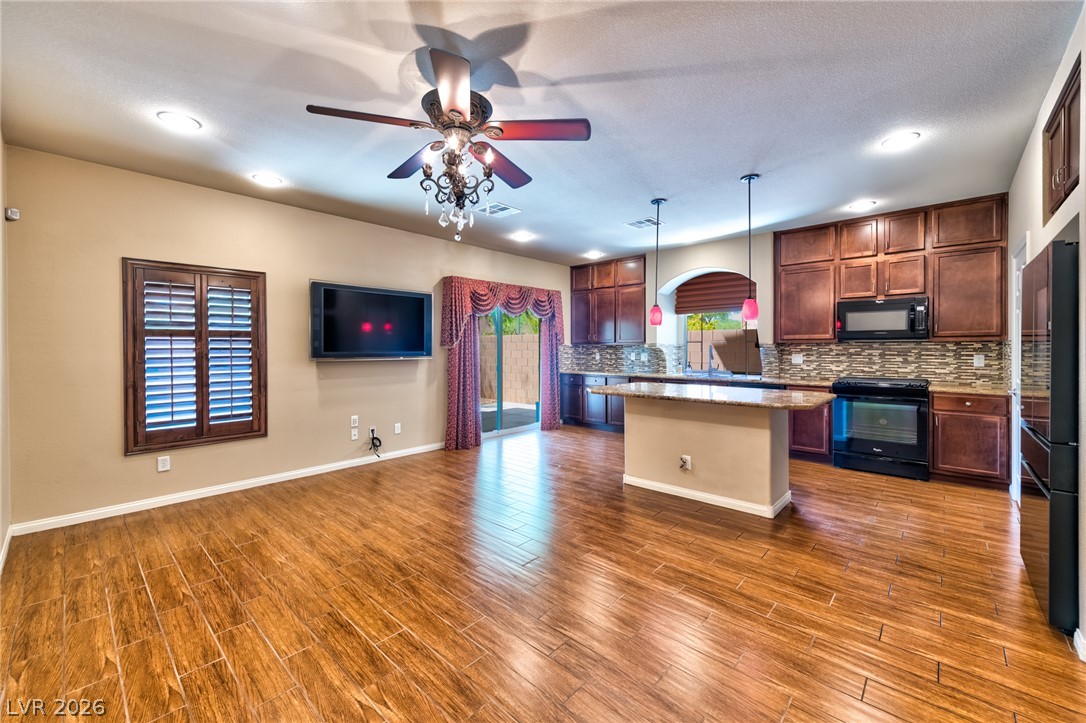 9771 Panther Hollow Street Las Vegas NV 89141