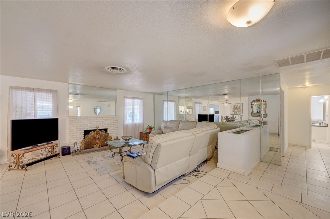 1906 Jasmine Circle Las Vegas NV 89123