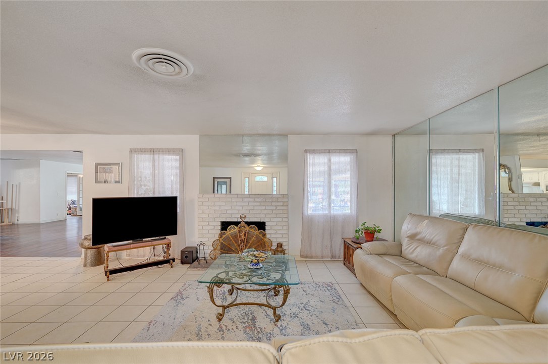 1906 Jasmine Circle Las Vegas NV 89123