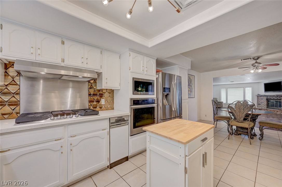 1906 Jasmine Circle Las Vegas NV 89123