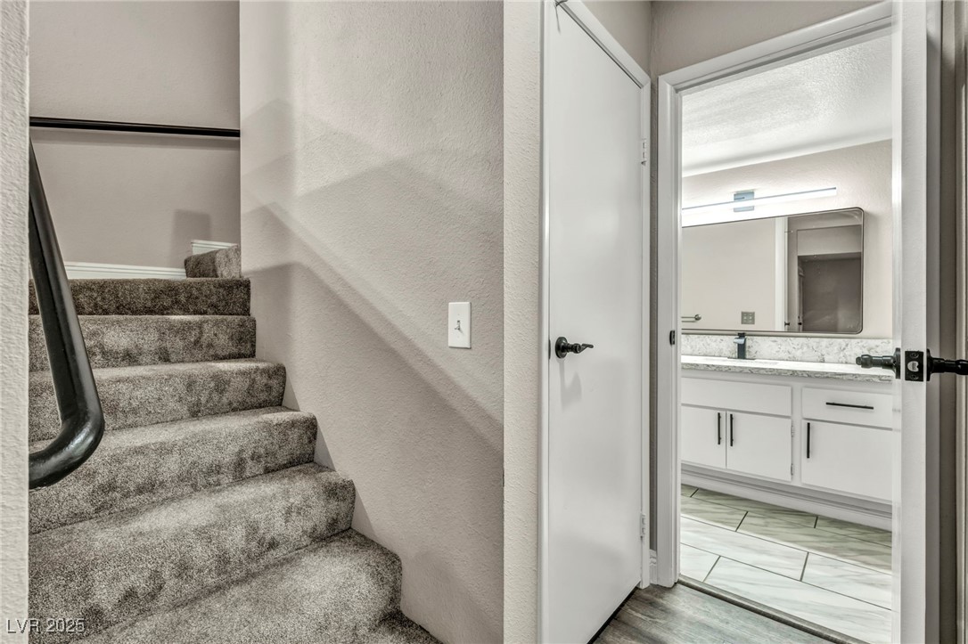 5670 Vineyard Lane Las Vegas NV 89110