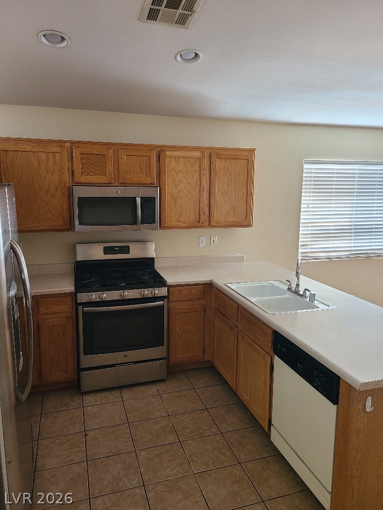9013 Crooked Shell Avenue Las Vegas NV 89143