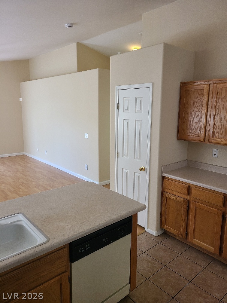 9013 Crooked Shell Avenue Las Vegas NV 89143