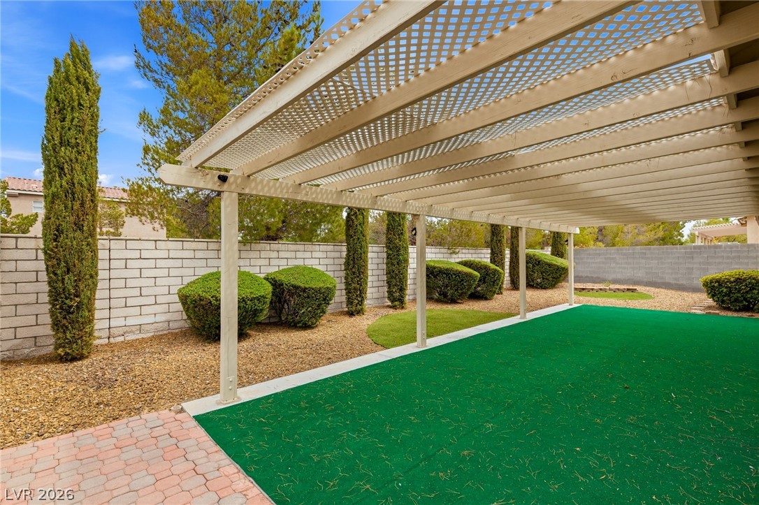 8598 Waterford Bend Street Las Vegas NV 89123