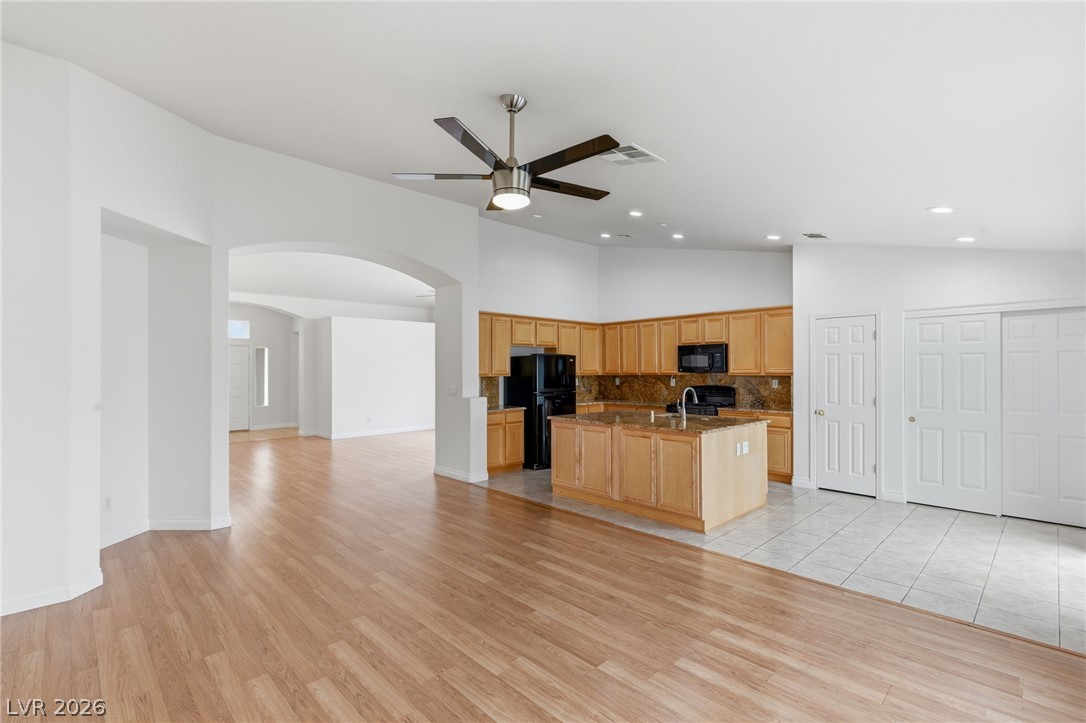 8598 Waterford Bend Street Las Vegas NV 89123