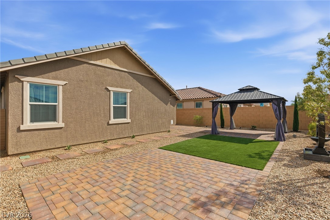 98 Cadence Crest Avenue Henderson NV 89011