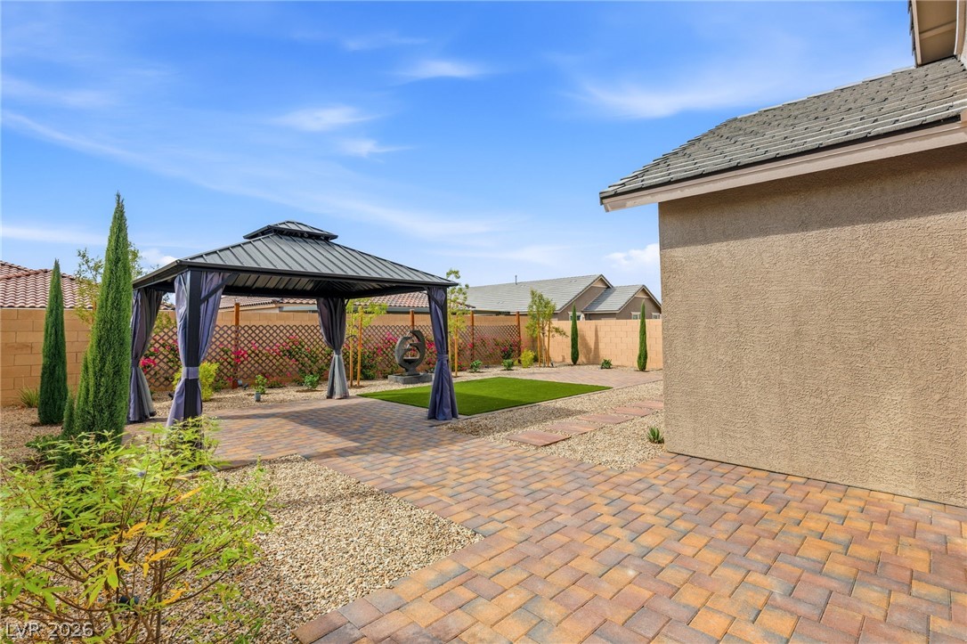 98 Cadence Crest Avenue Henderson NV 89011