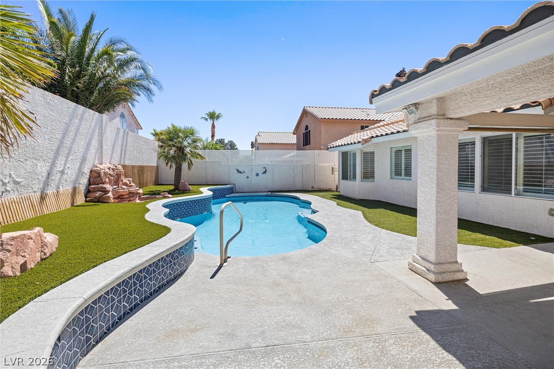 9886 Masked Duck Avenue Las Vegas NV 89117