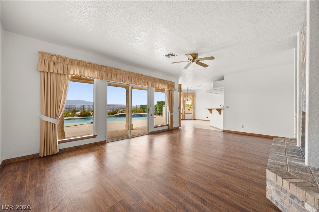1961 Napoleon Drive Las Vegas NV 89156