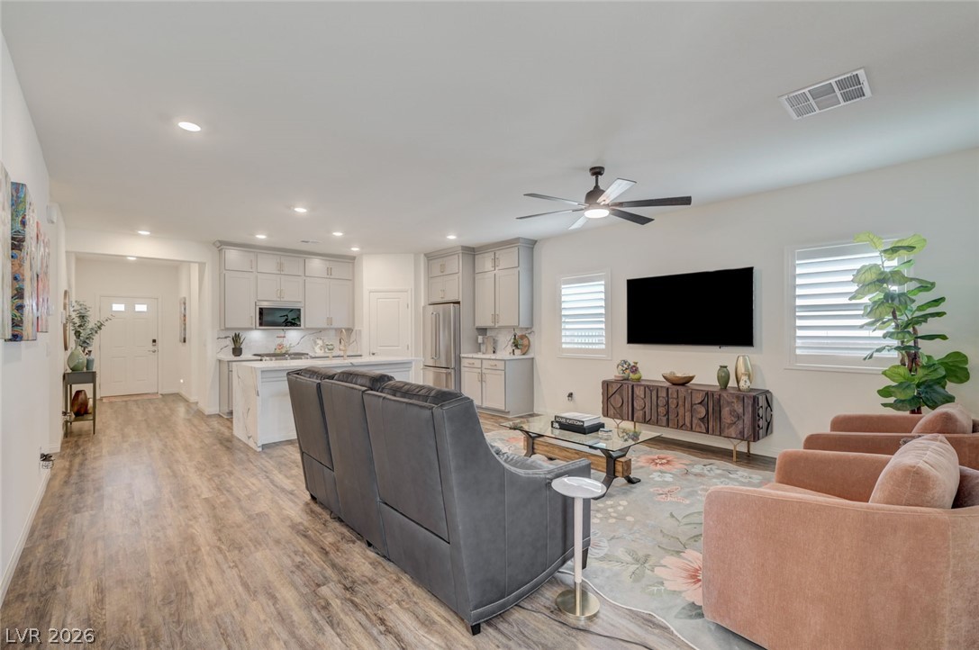 7446 Charlotte Bay Avenue North Las Vegas NV 89084