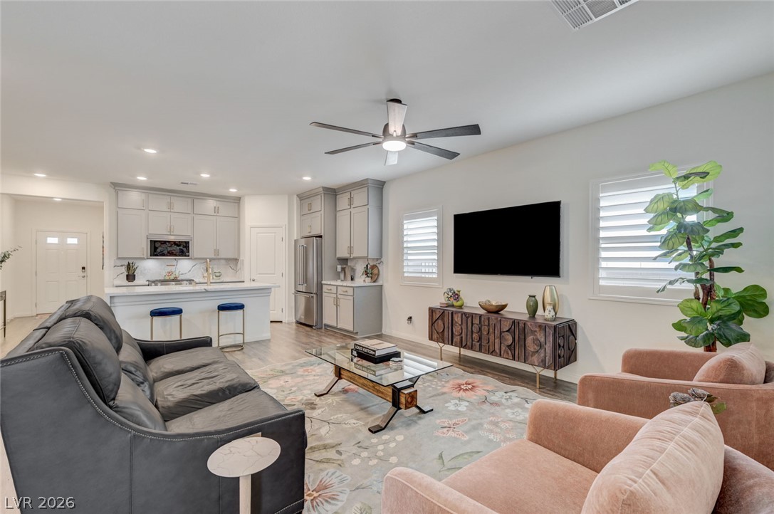 7446 Charlotte Bay Avenue North Las Vegas NV 89084