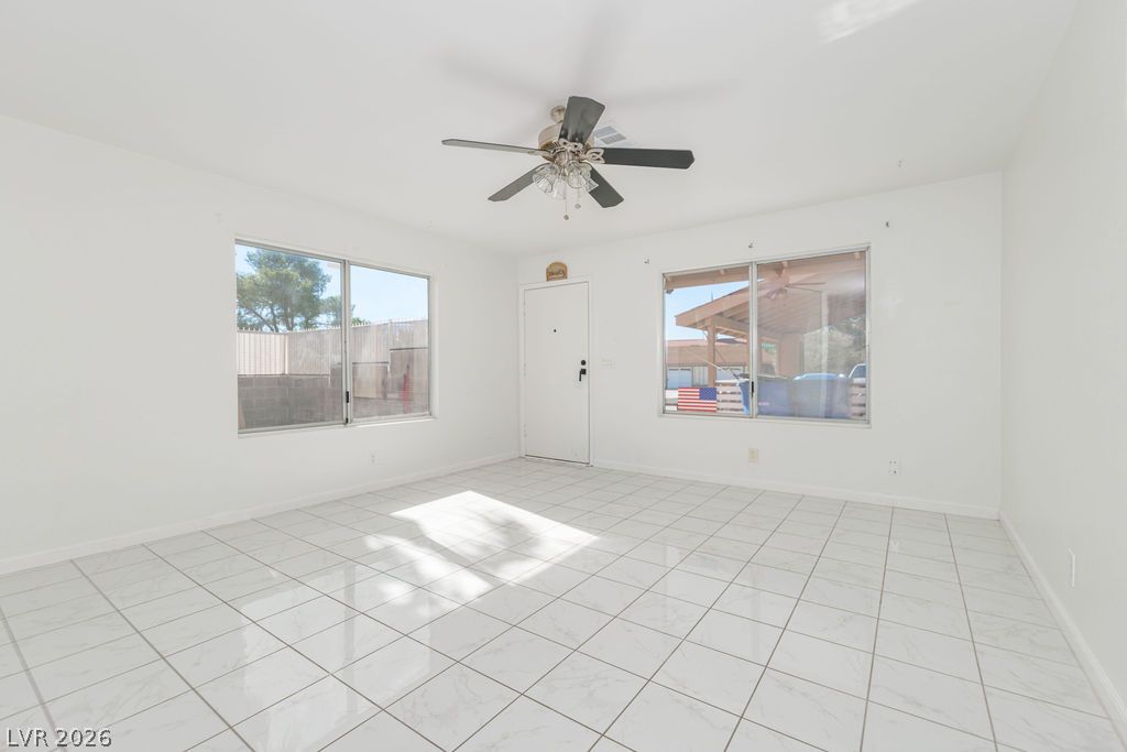 7242 Vireo Drive Las Vegas NV 89147