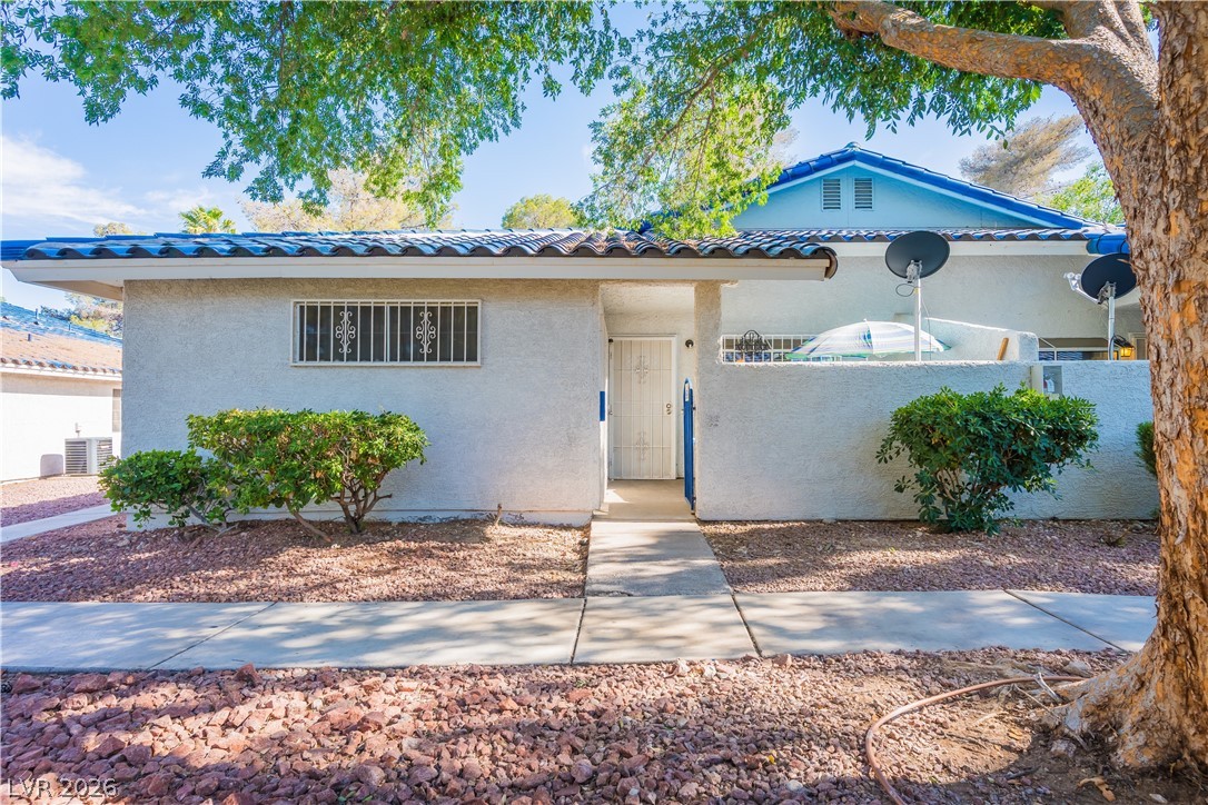 2124 Willowbury Drive B Las Vegas NV 89108