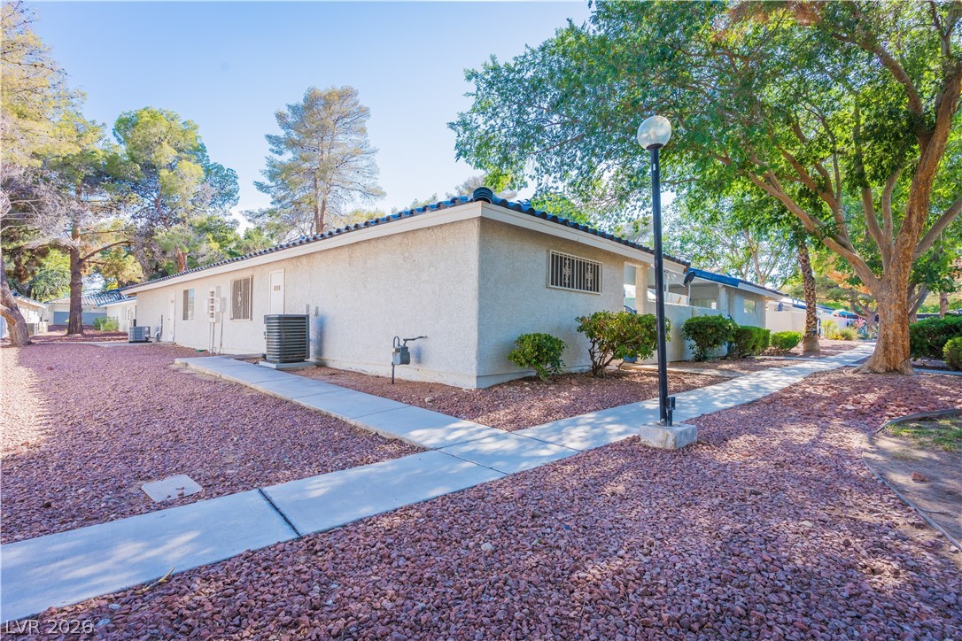 2124 Willowbury Drive B Las Vegas NV 89108