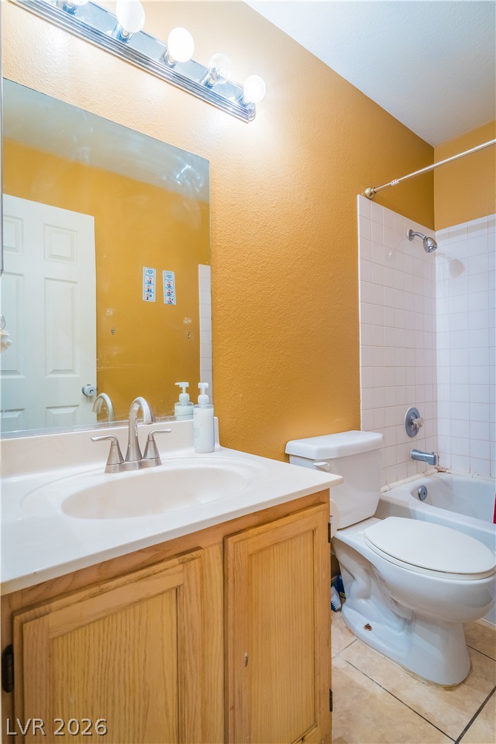 2124 Willowbury Drive B Las Vegas NV 89108