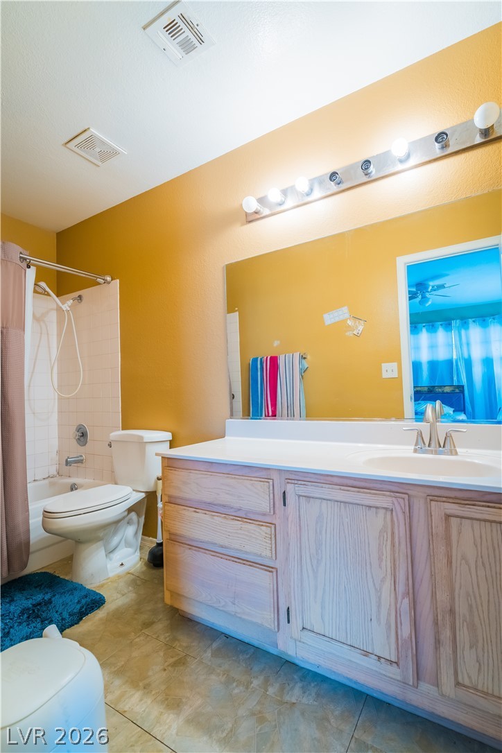 2124 Willowbury Drive B Las Vegas NV 89108