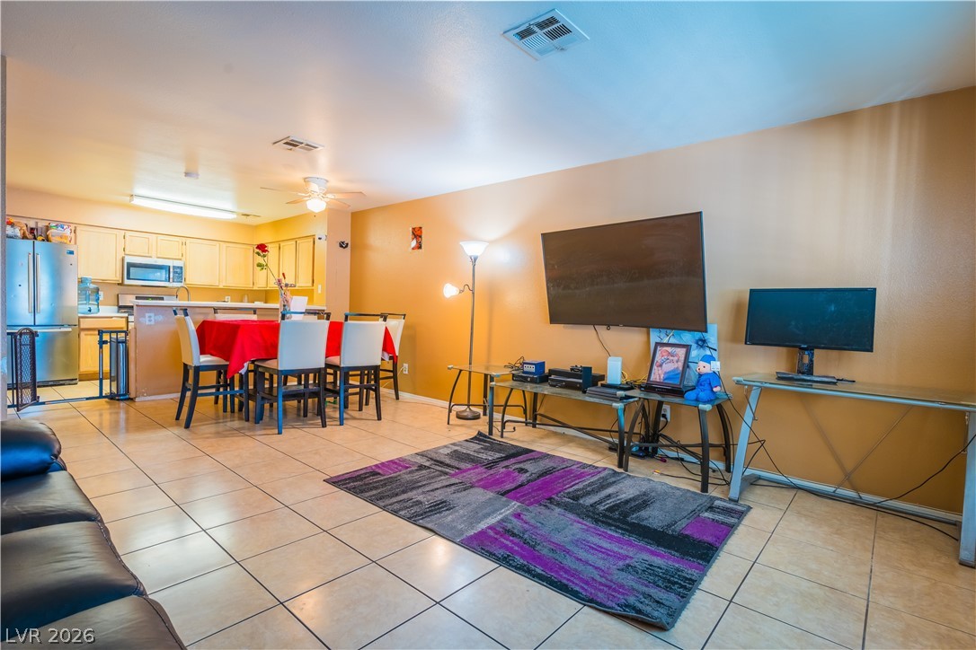 2124 Willowbury Drive B Las Vegas NV 89108