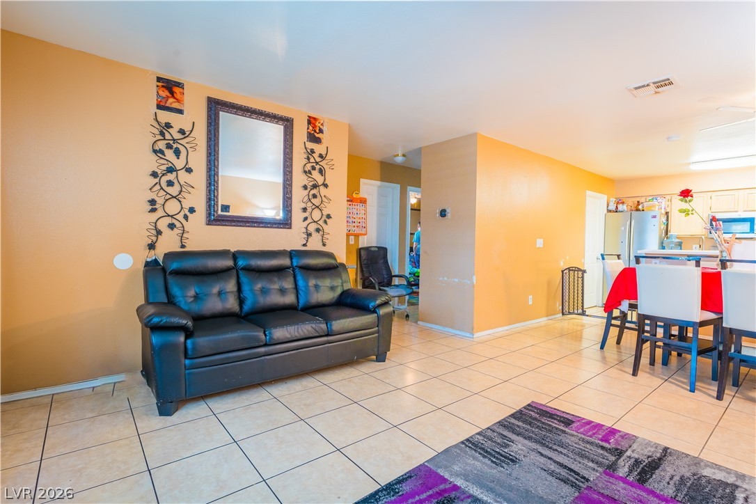 2124 Willowbury Drive B Las Vegas NV 89108