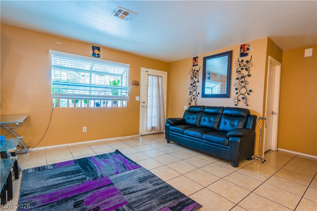 2124 Willowbury Drive B Las Vegas NV 89108