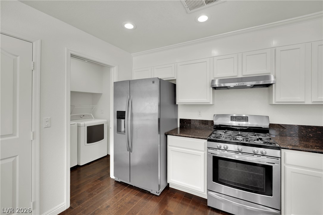 2107 Mountain Echo Avenue Henderson NV 89074