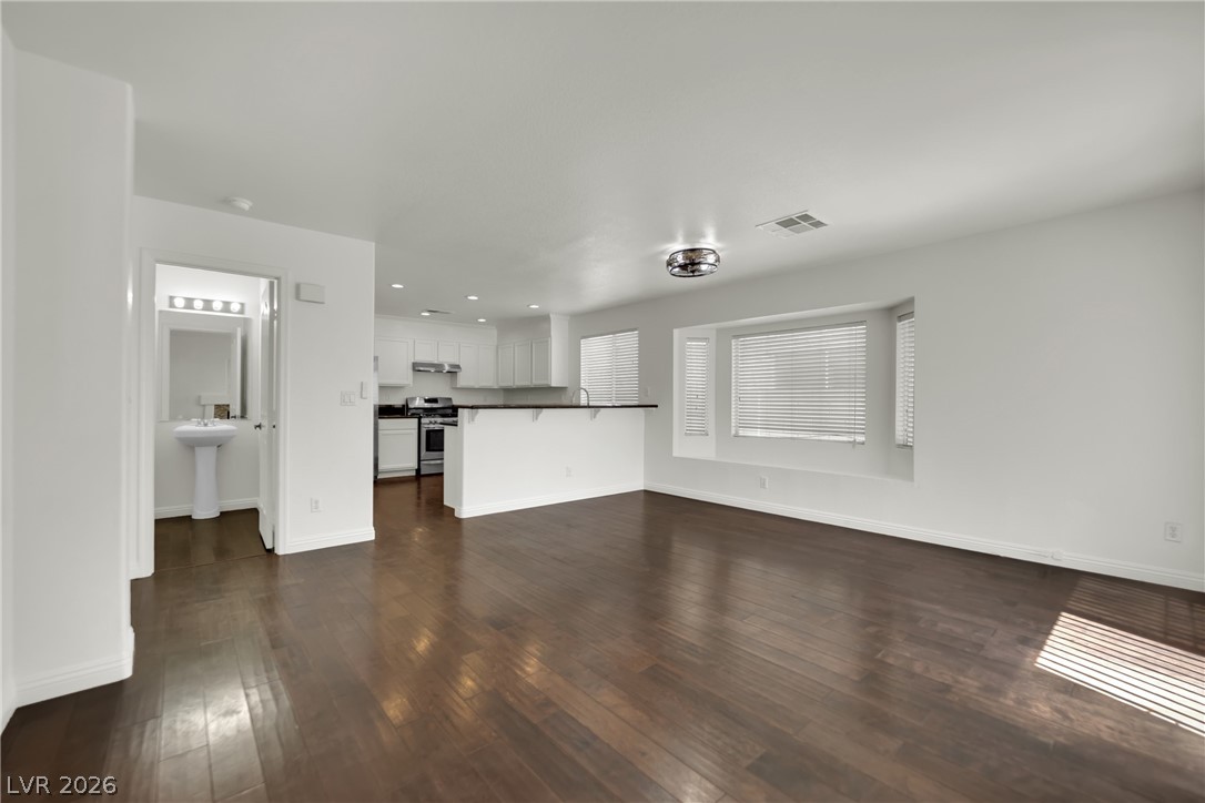 2107 Mountain Echo Avenue Henderson NV 89074