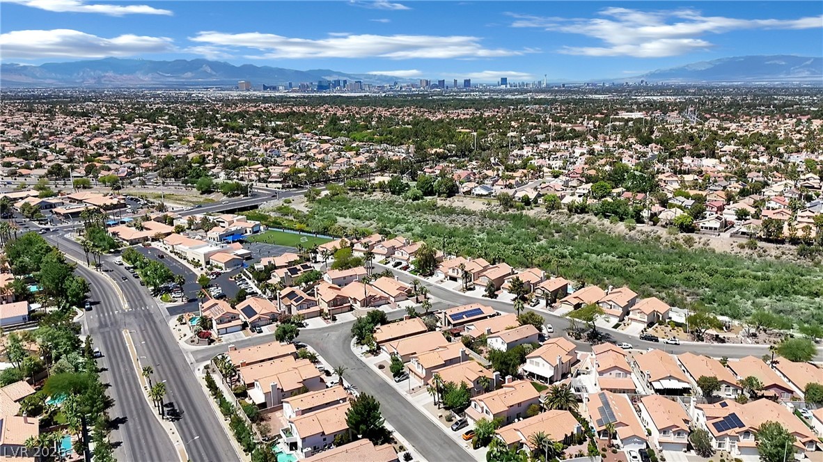 2107 Mountain Echo Avenue Henderson NV 89074