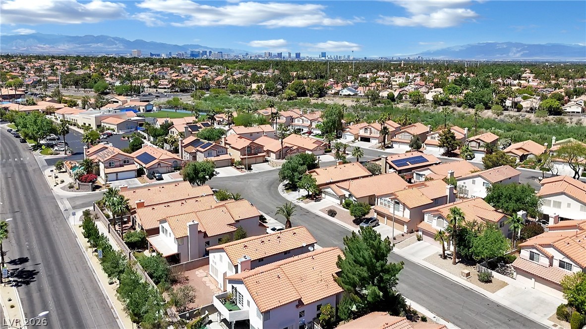 2107 Mountain Echo Avenue Henderson NV 89074