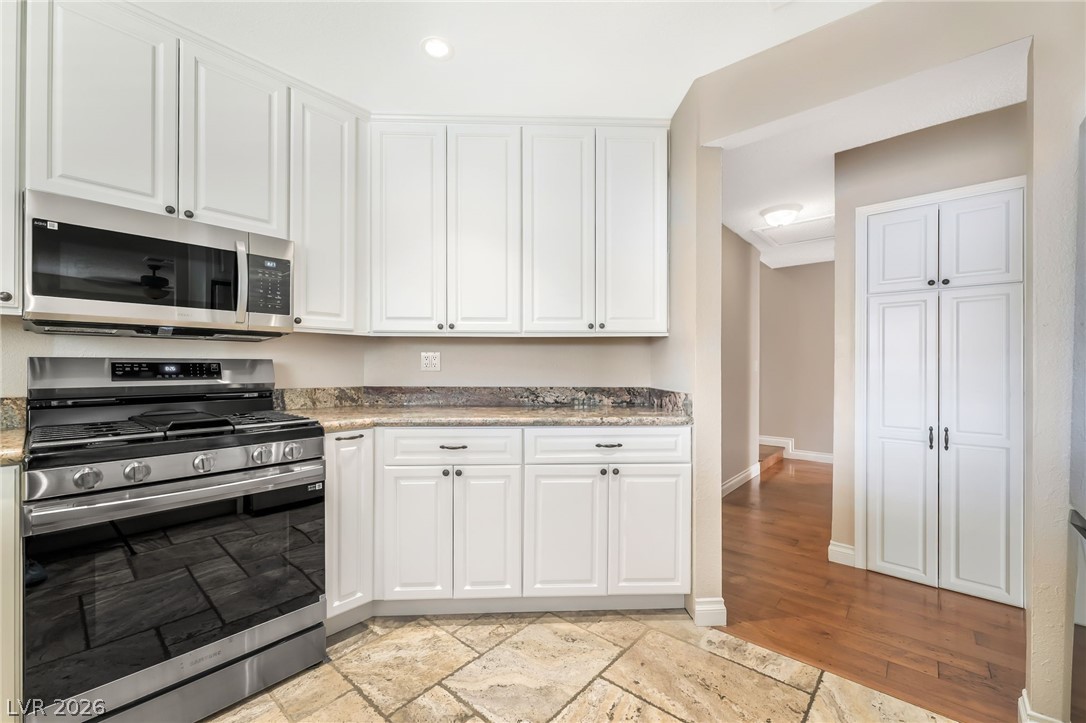 3181 Shadow Bluff Avenue Las Vegas NV 89120