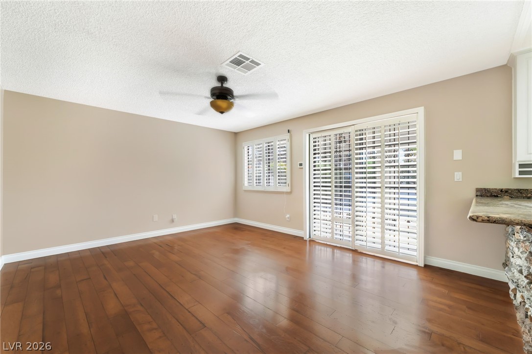 3181 Shadow Bluff Avenue Las Vegas NV 89120