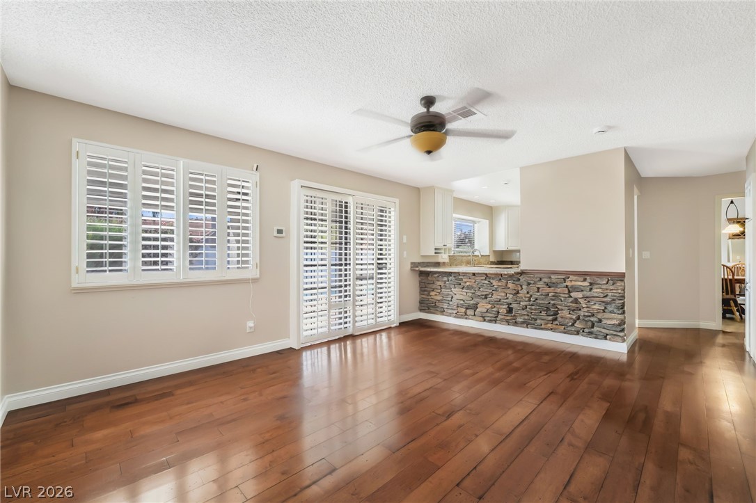 3181 Shadow Bluff Avenue Las Vegas NV 89120
