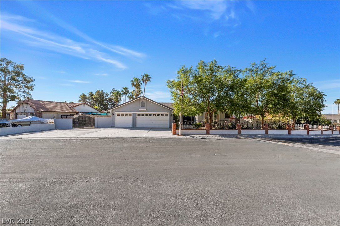 3181 Shadow Bluff Avenue Las Vegas NV 89120