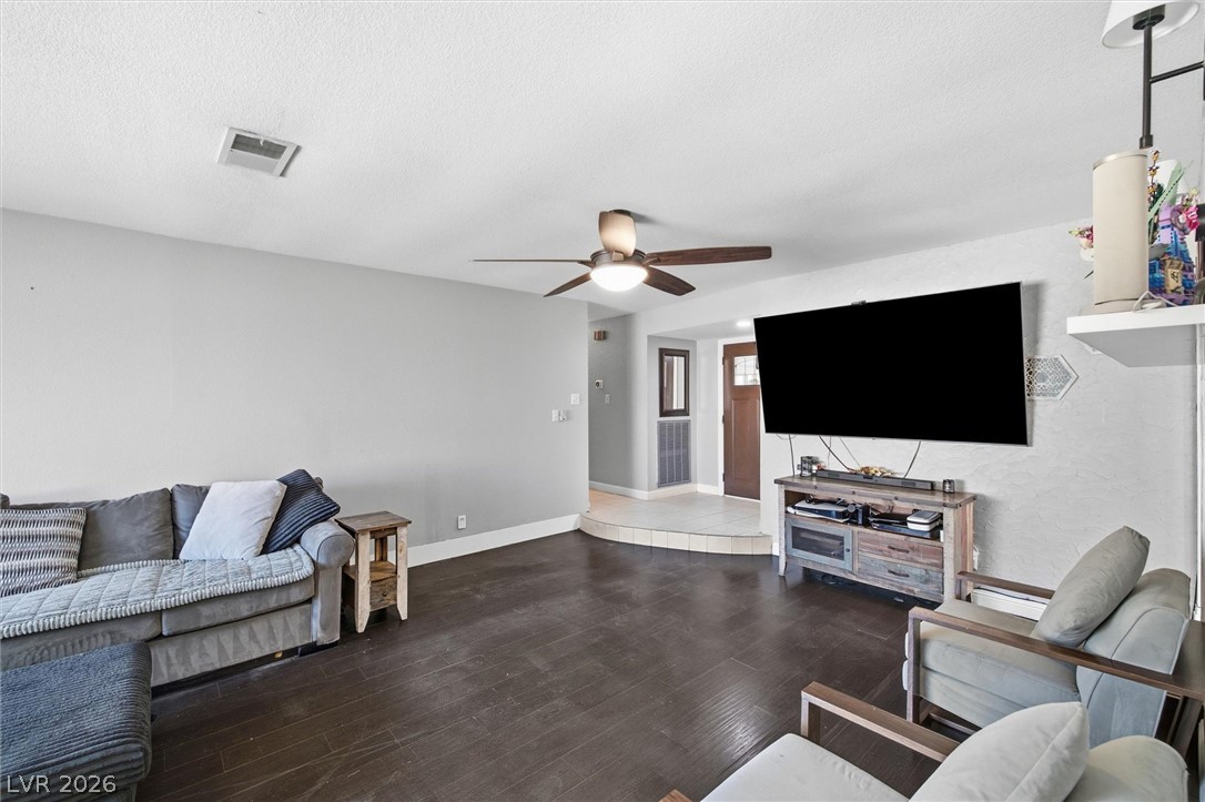 7624 Alina Avenue Las Vegas NV 89145
