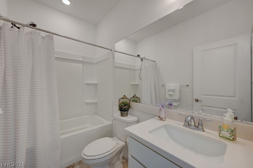 7135 Sunland Hills Avenue Las Vegas NV 89113