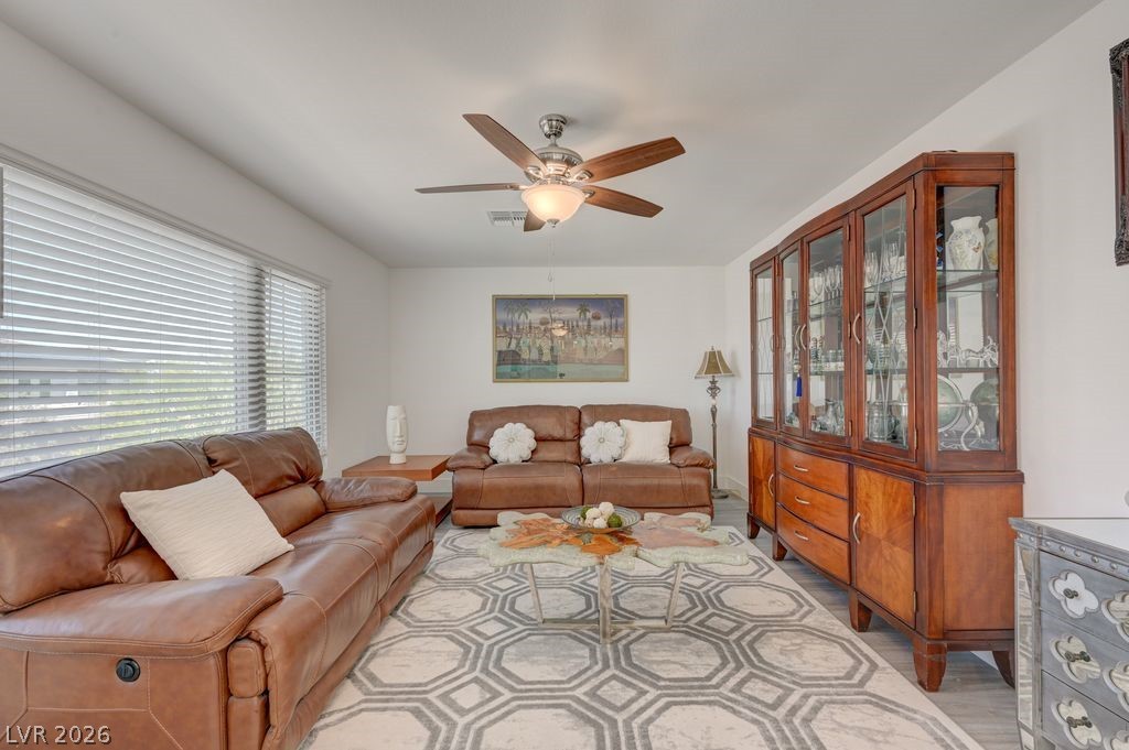 7135 Sunland Hills Avenue Las Vegas NV 89113