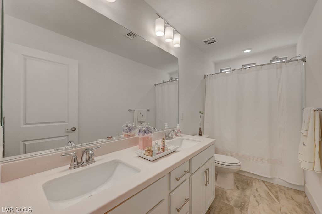 7135 Sunland Hills Avenue Las Vegas NV 89113
