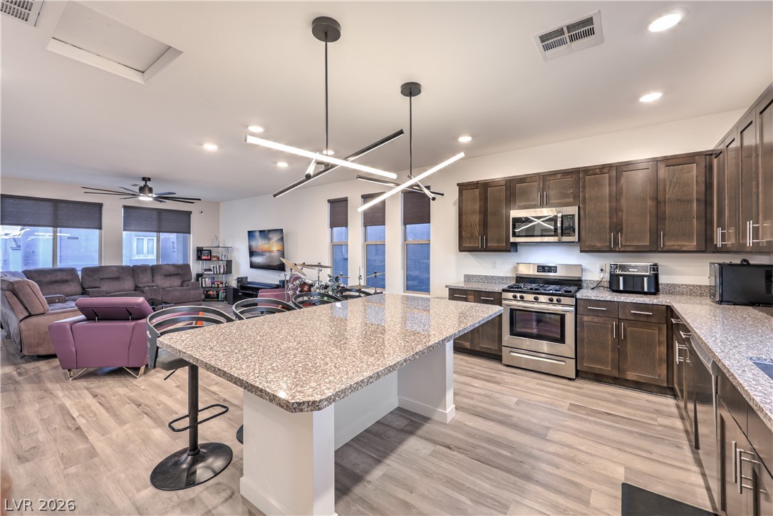 8031 Haywood Estate Avenue Las Vegas NV 89113
