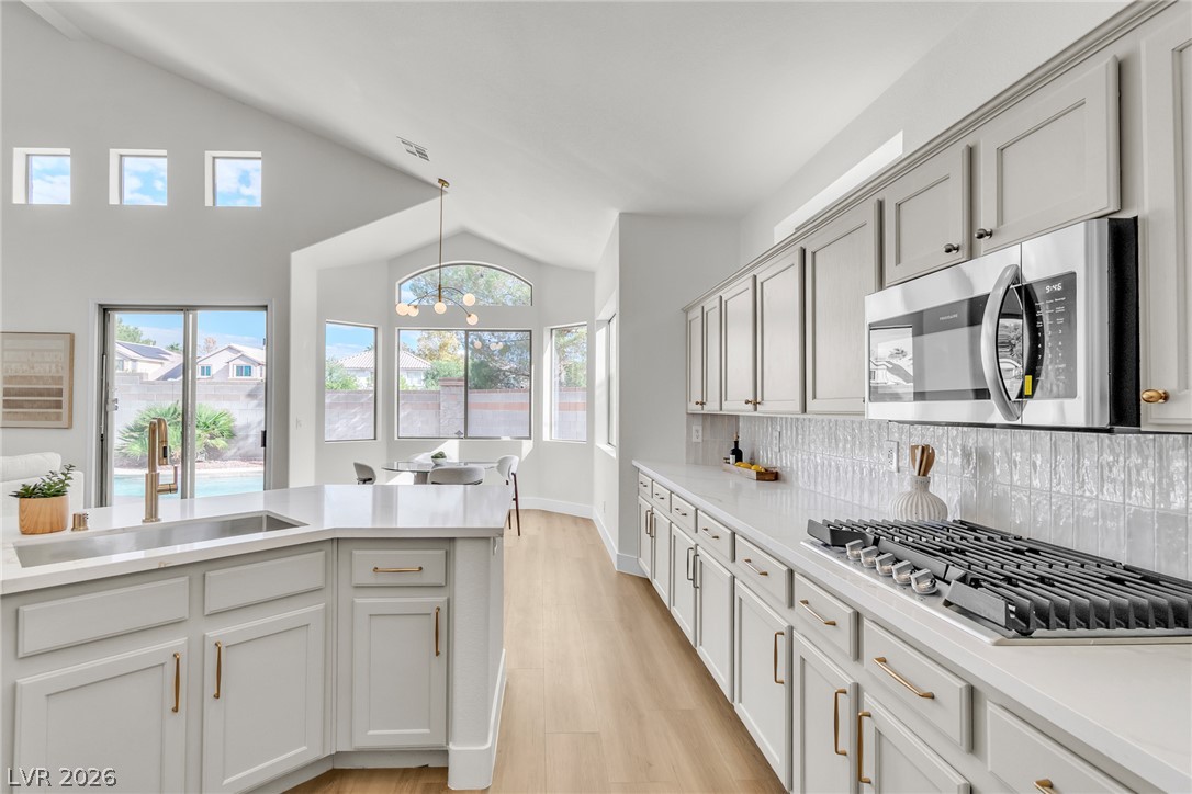 10332 Falls Church Avenue Las Vegas NV 89144