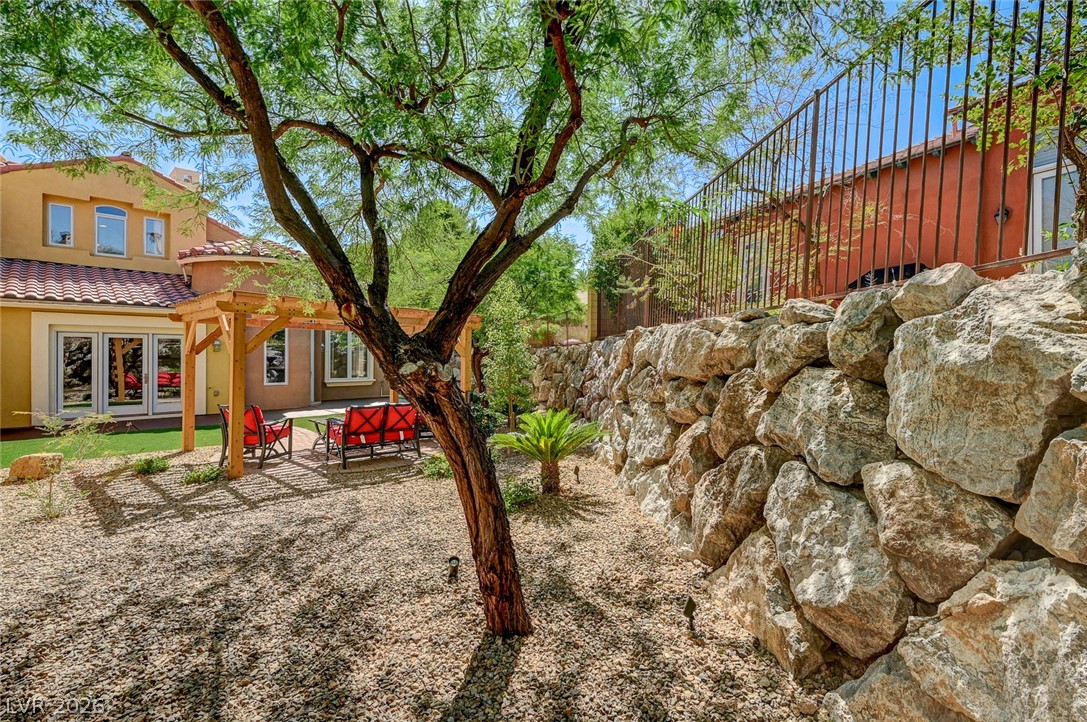 26 Strada Principale Henderson NV 89011