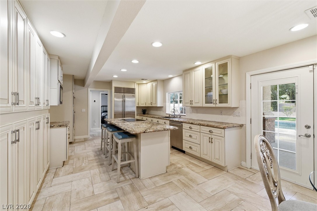2252 Buckingham Court Henderson NV 89074