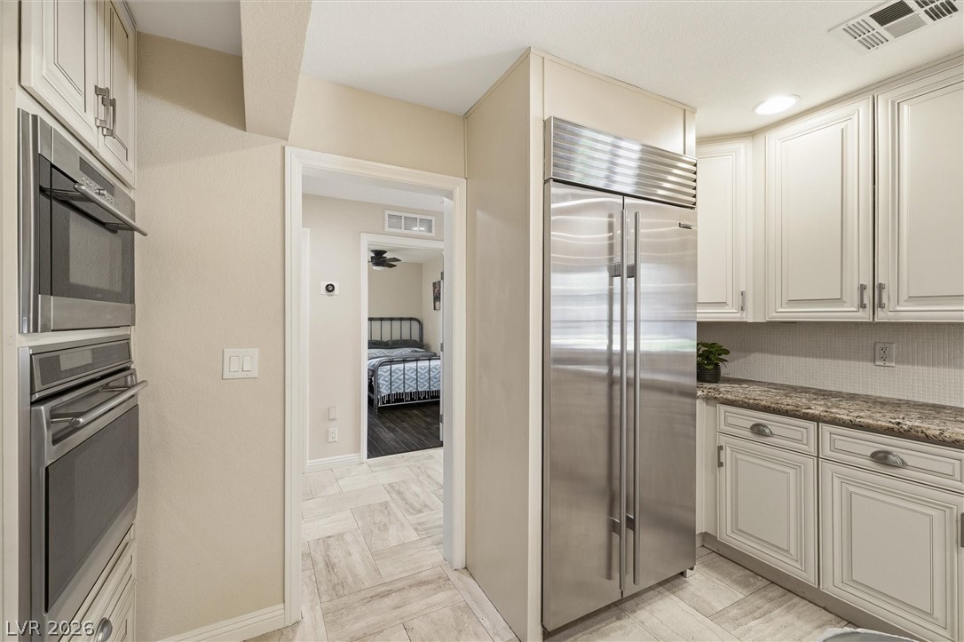 2252 Buckingham Court Henderson NV 89074
