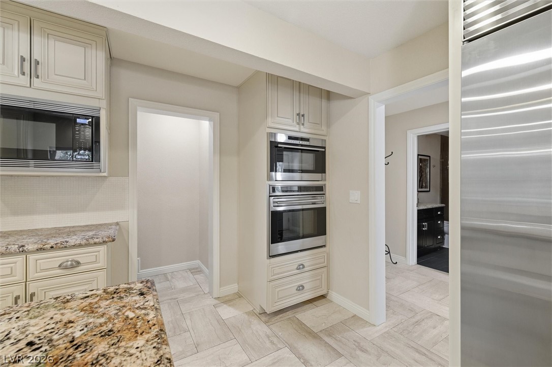 2252 Buckingham Court Henderson NV 89074