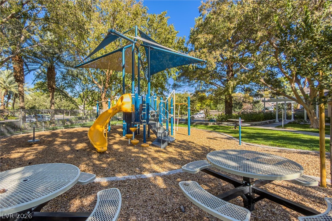 2252 Buckingham Court Henderson NV 89074